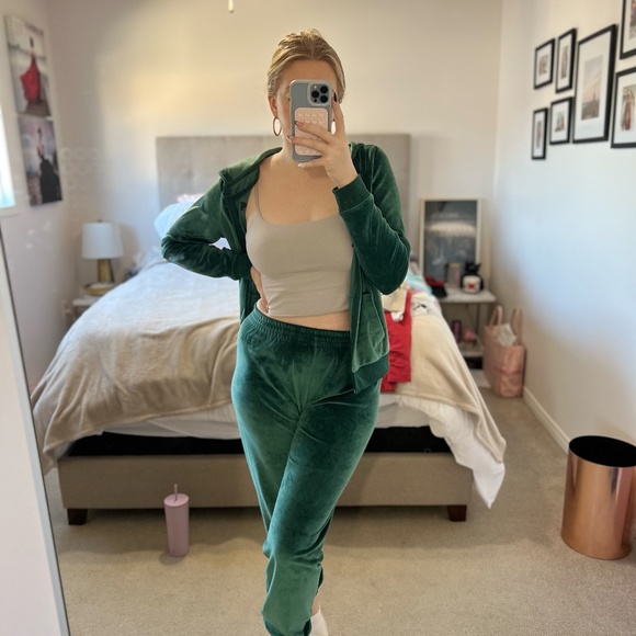 Velour Tracksuit - Picture 2 of 2